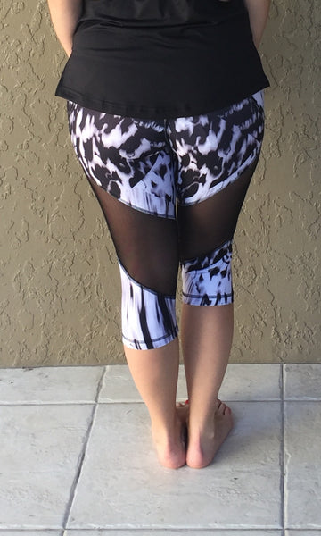 Abstract Mesh Cropped Leggings